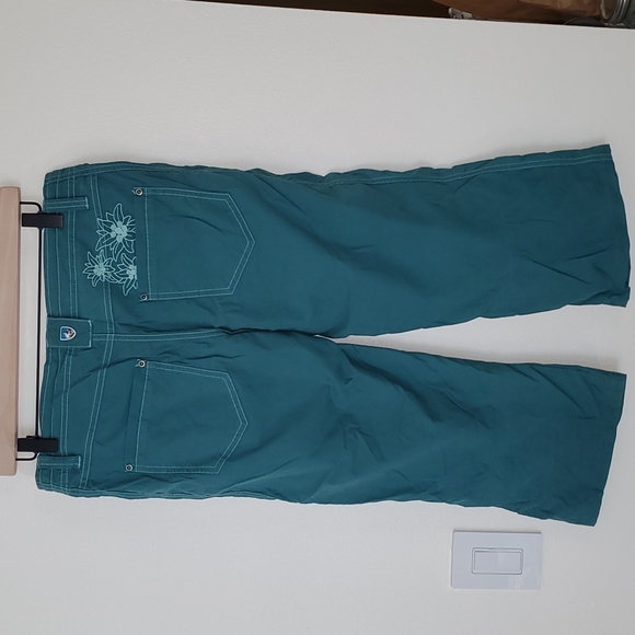 Kuhl Pants & Jumpsuits Kuhl Capri Pants Poshmark